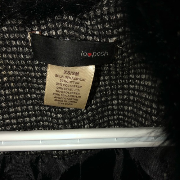 Faux fur cape - Picture 2 of 3